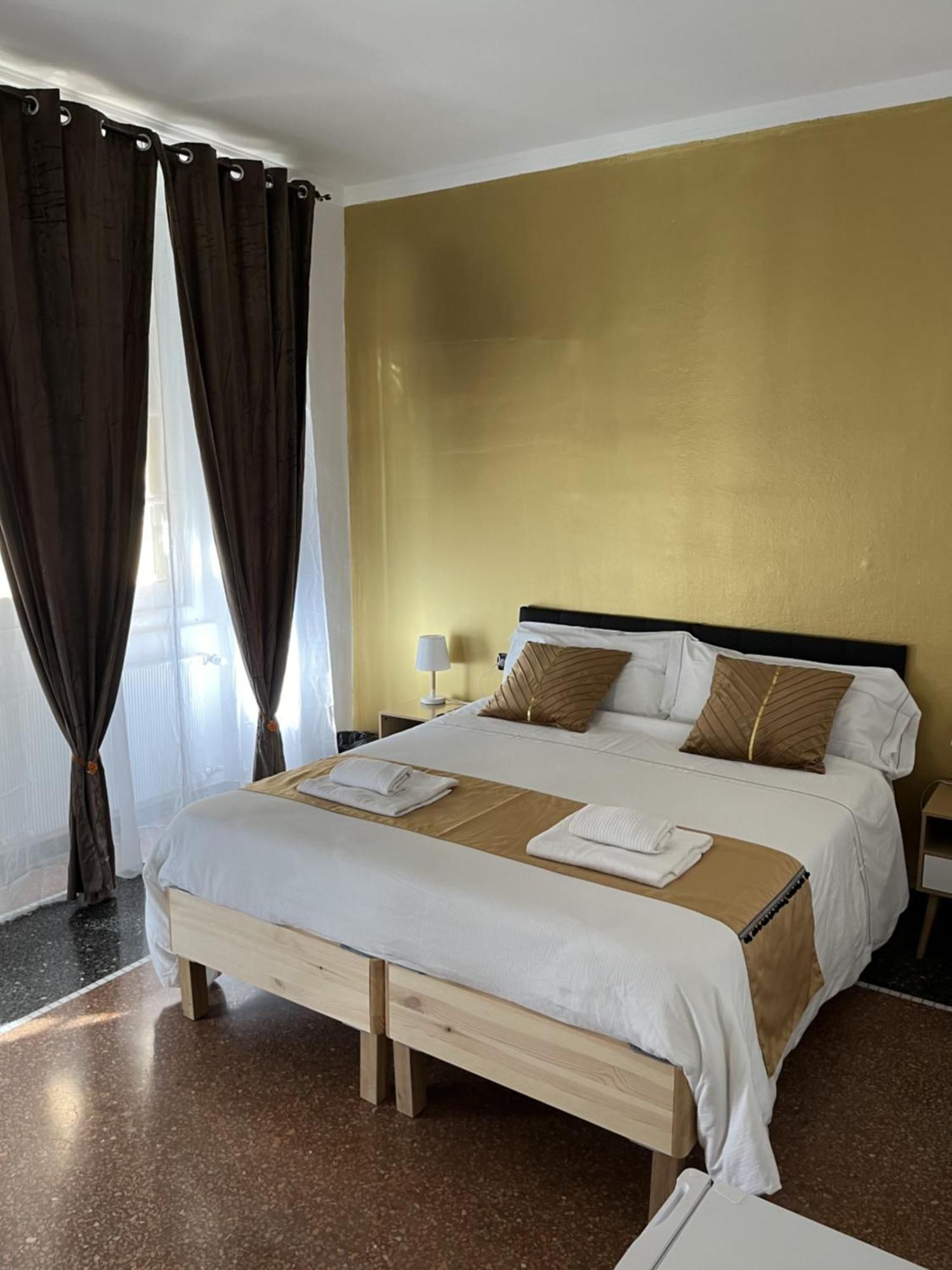 Genova Gold Rooms Экстерьер фото